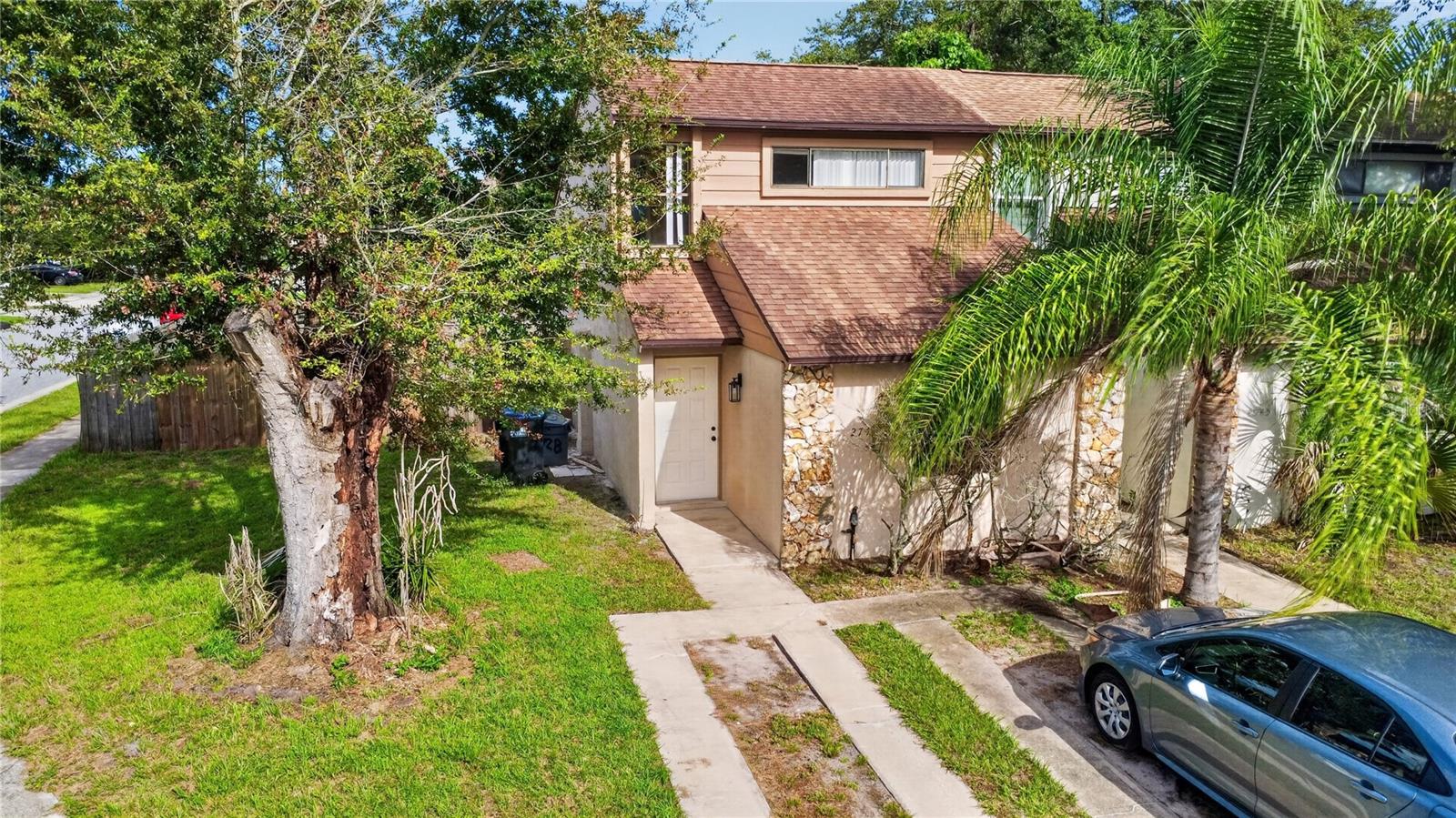 2747 GRAY FOX LANE