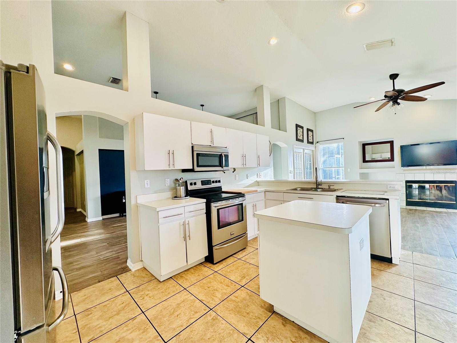 BRENTWOOD HILLS TRCT B UN 1 - Residential