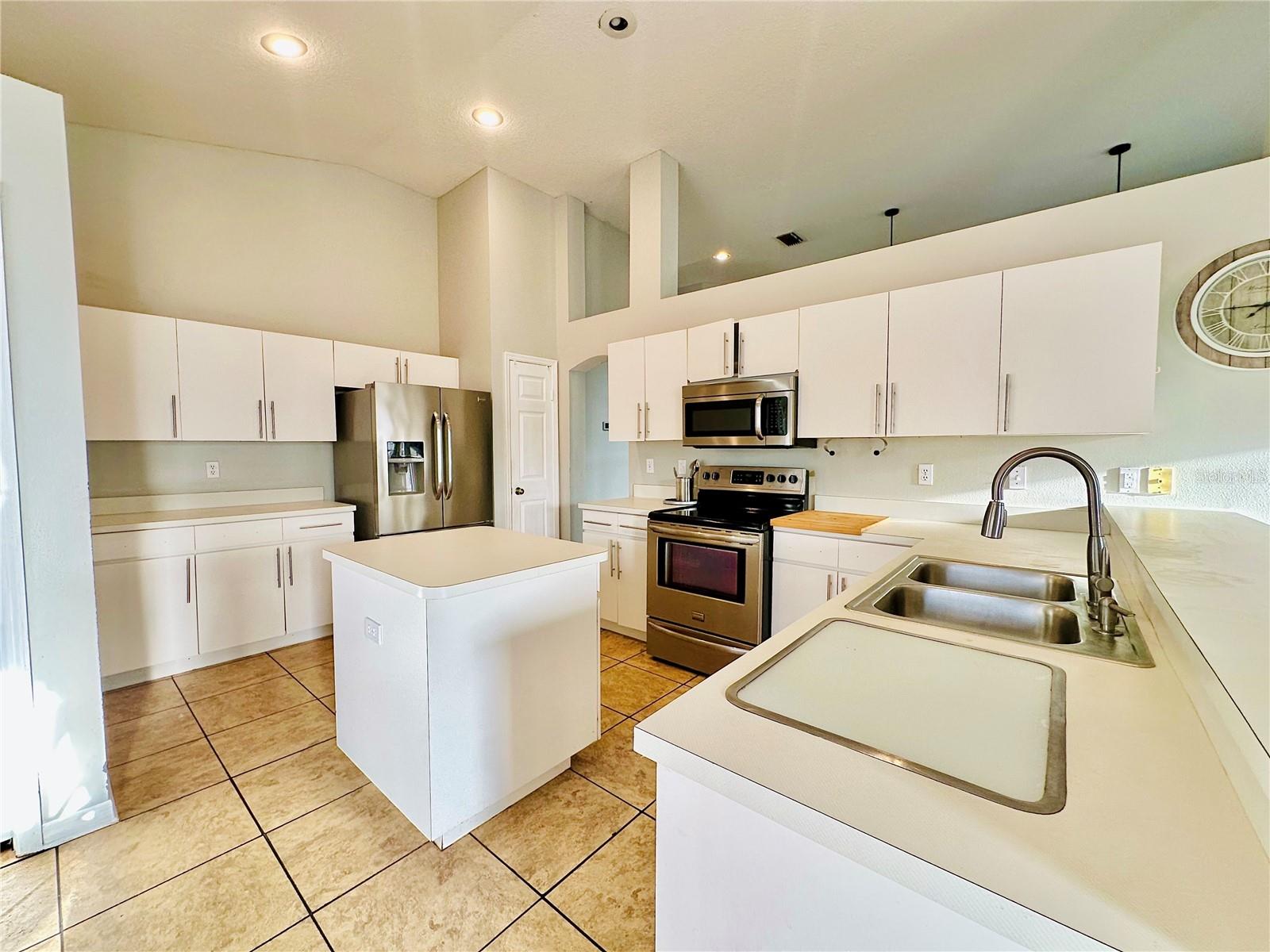 BRENTWOOD HILLS TRCT B UN 1 - Residential