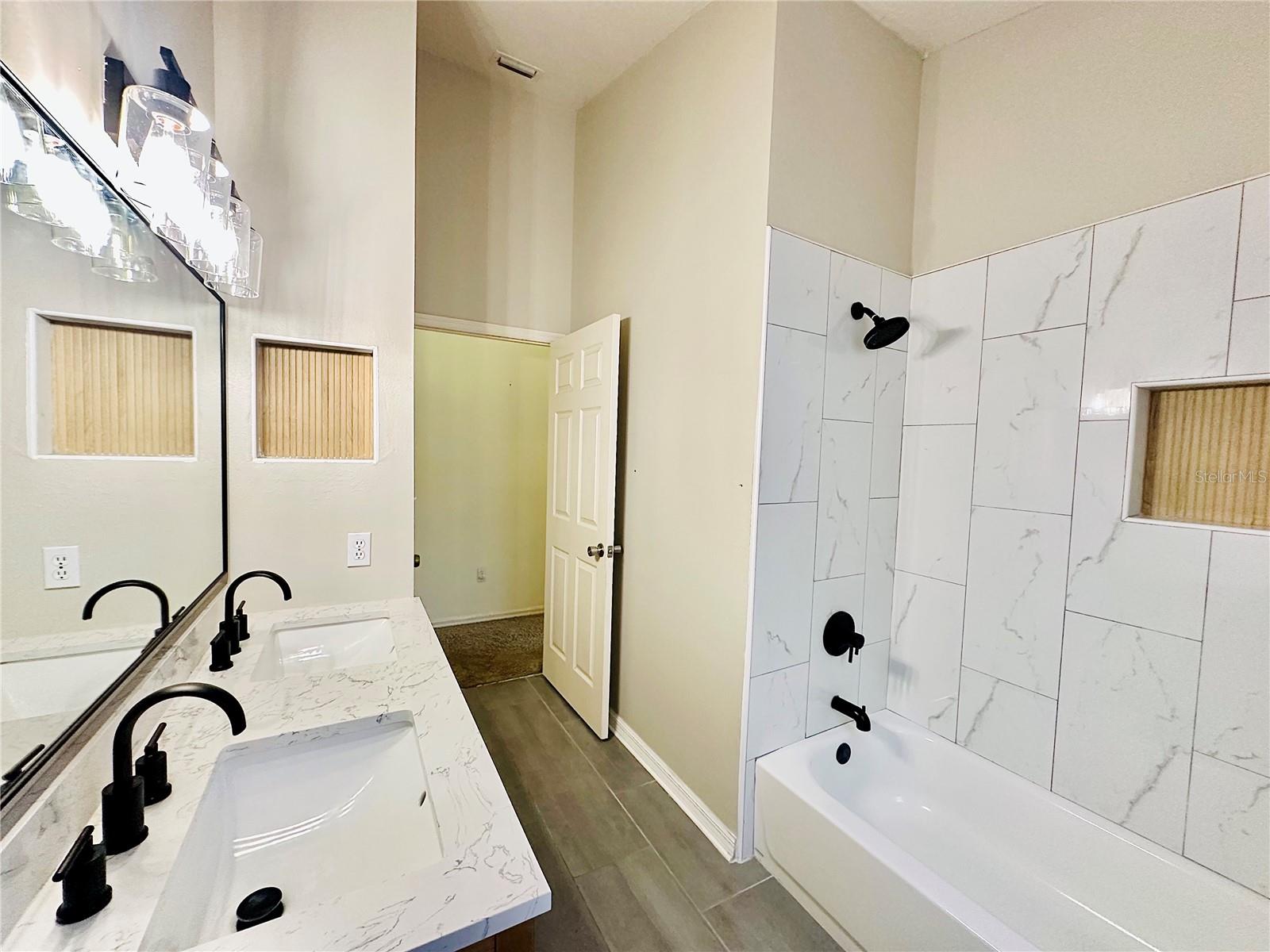 BRENTWOOD HILLS TRCT B UN 1 - Residential