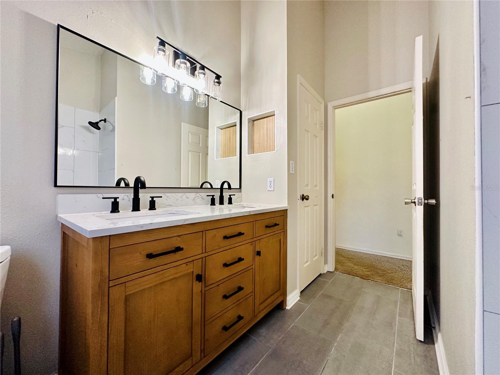 BRENTWOOD HILLS TRCT B UN 1 - Residential