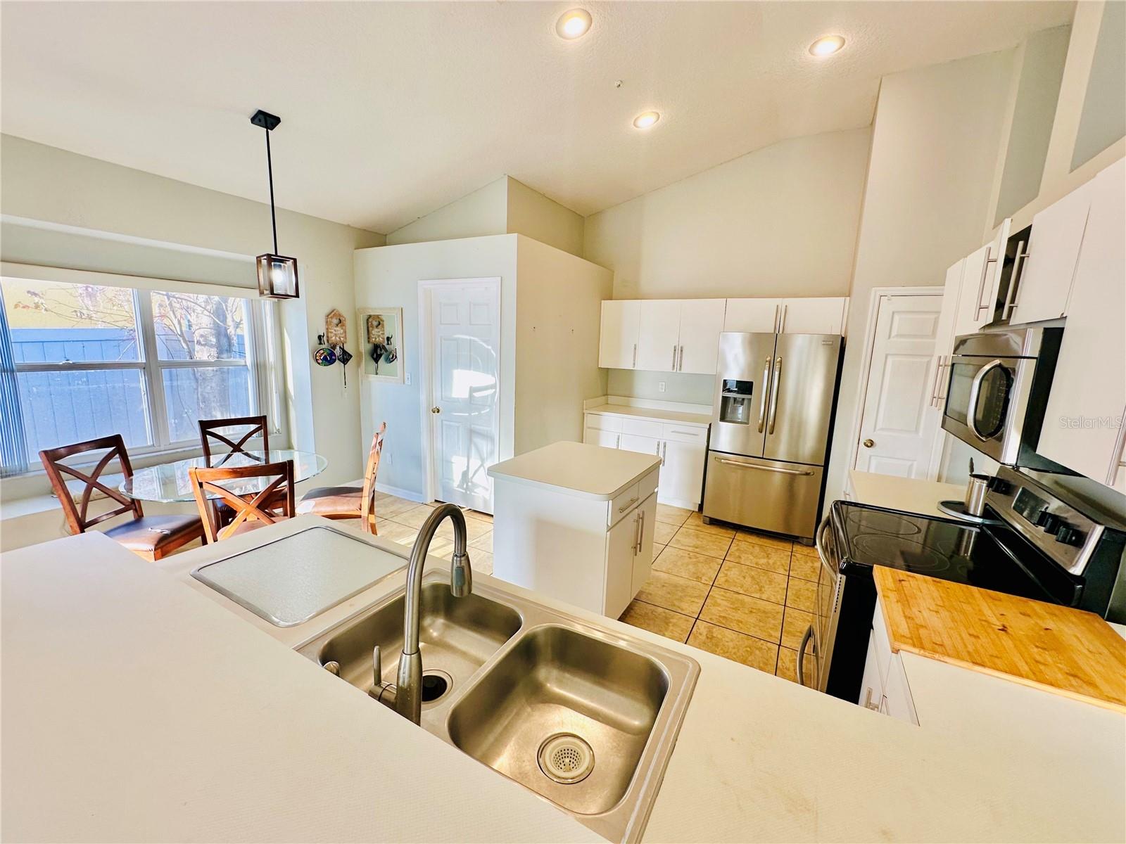 BRENTWOOD HILLS TRCT B UN 1 - Residential