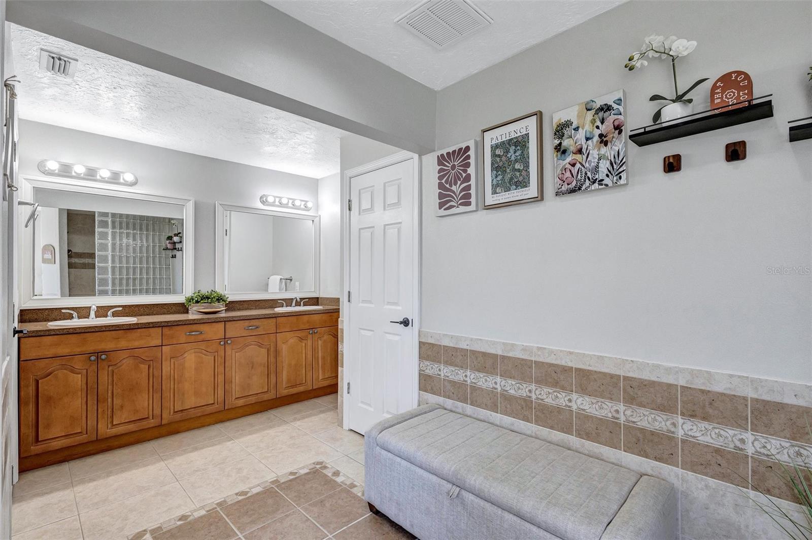 GLENWOOD ACRES UNIT ONE - Residential