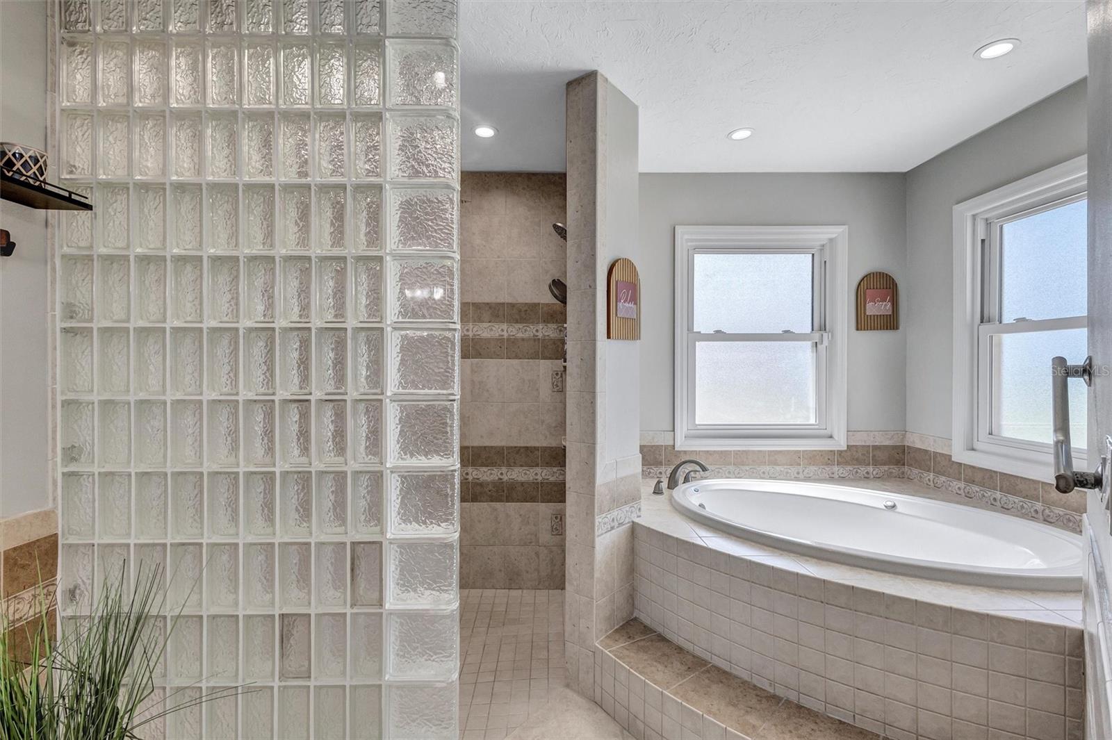 GLENWOOD ACRES UNIT ONE - Residential