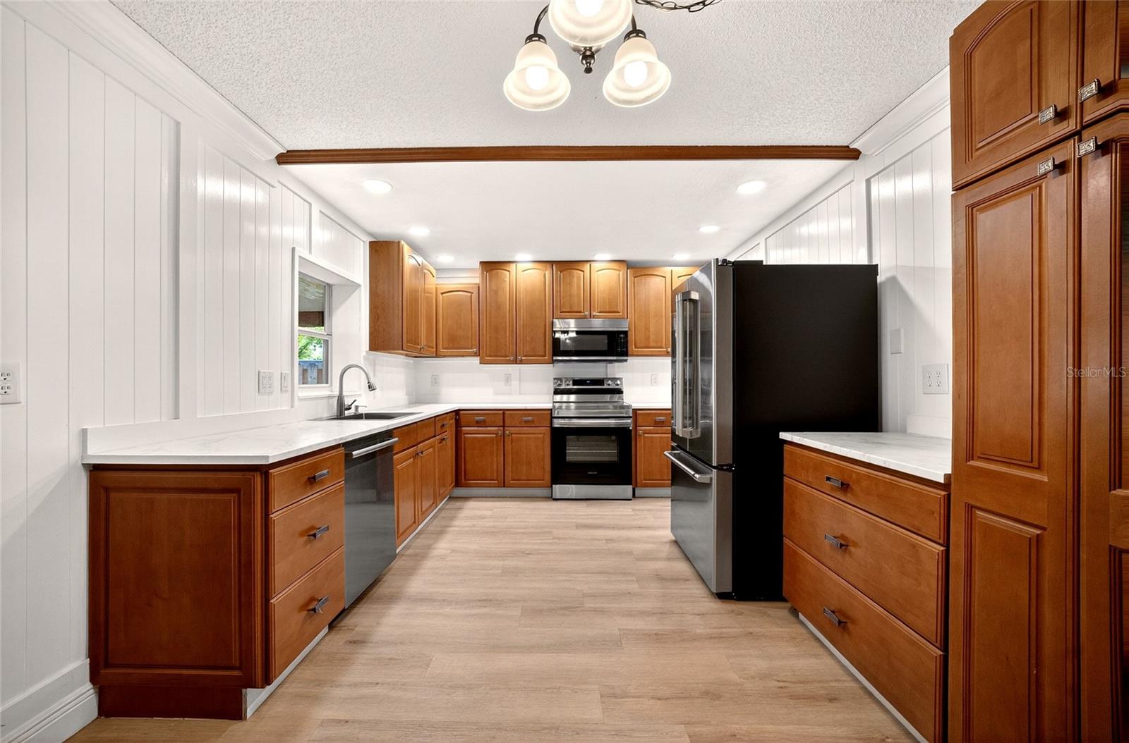 ROYAL OAK ESTATES - Residential