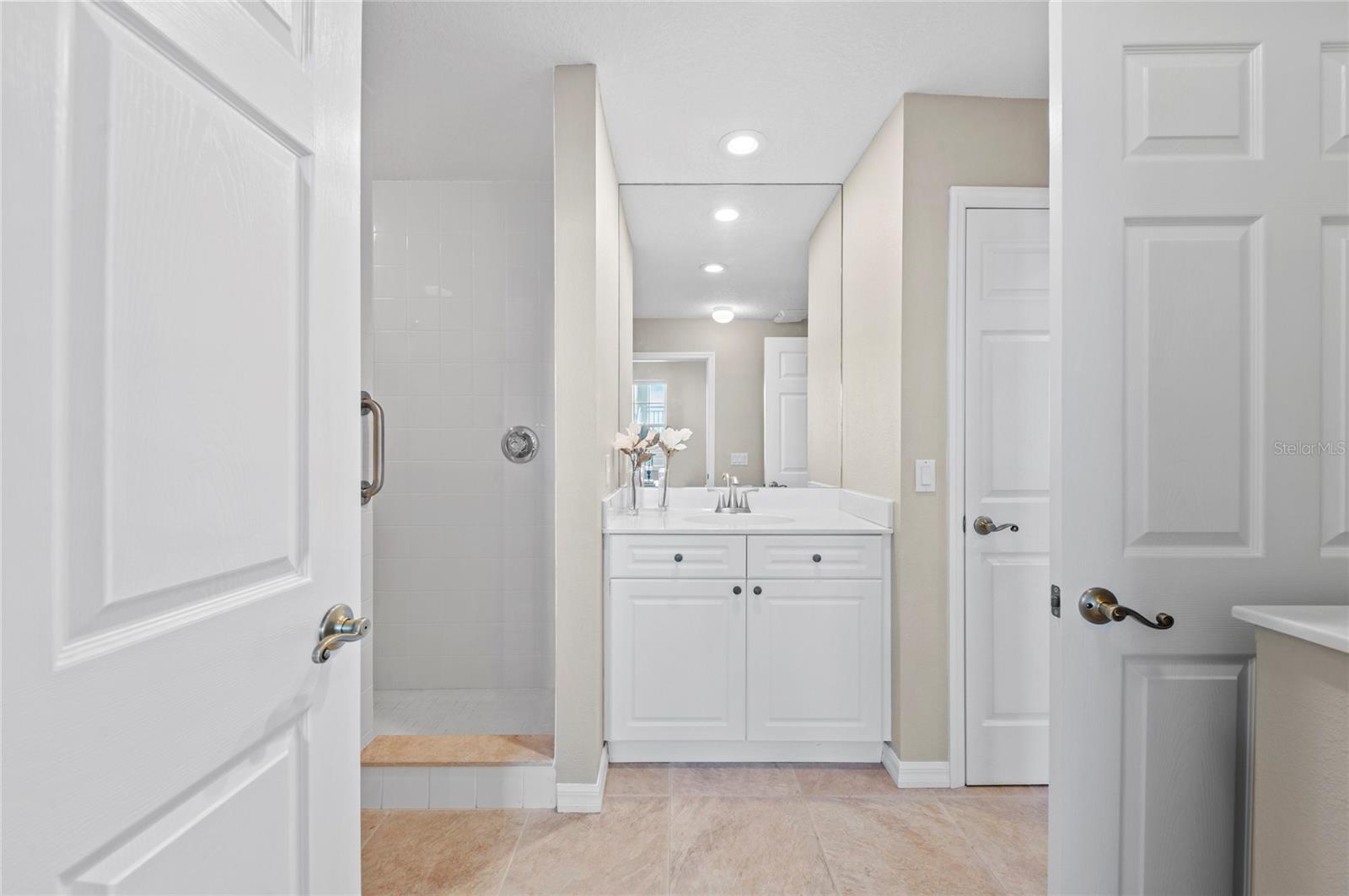 BAYPOINTE VISTA 2 - Residential