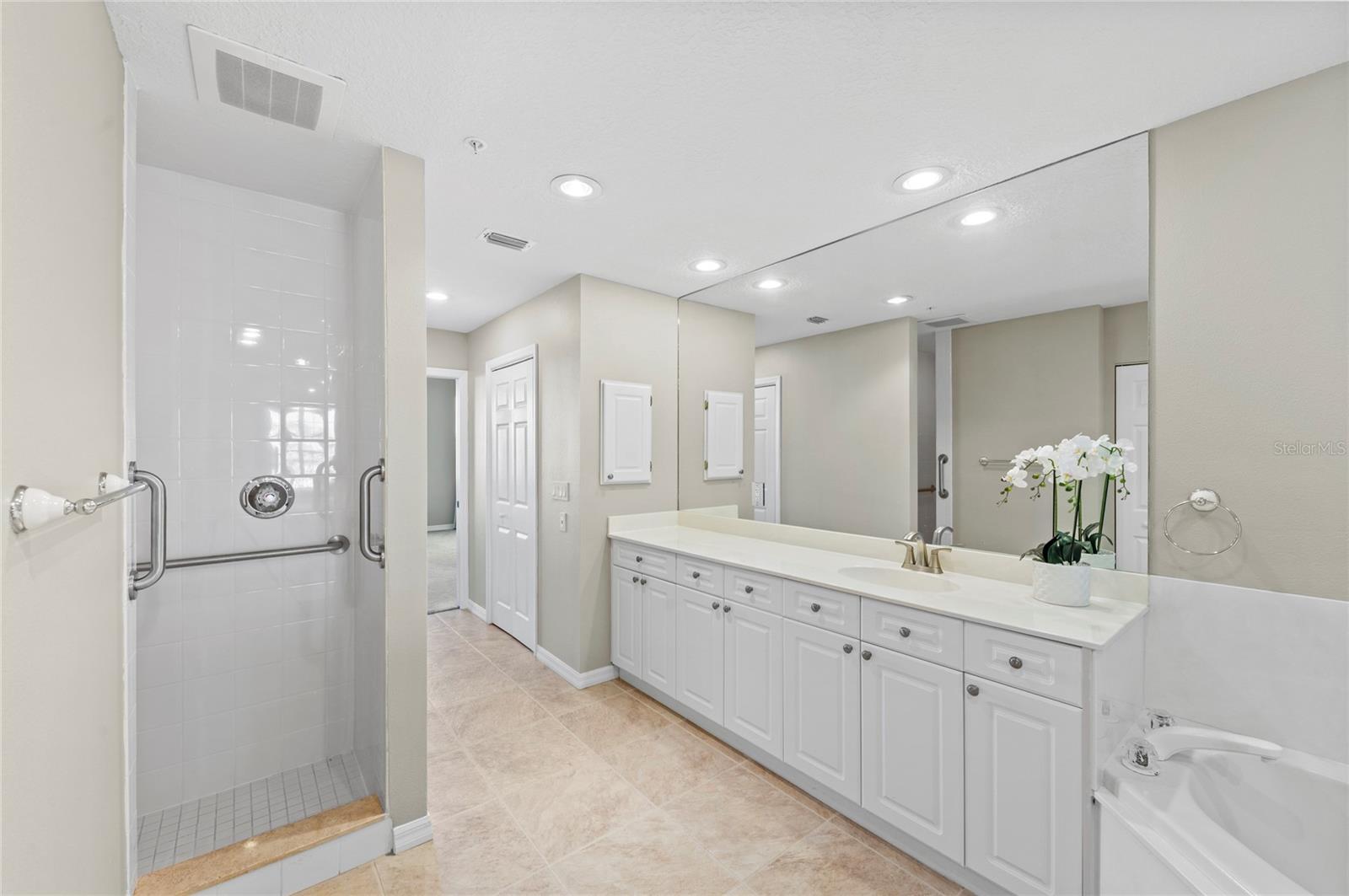 BAYPOINTE VISTA 2 - Residential