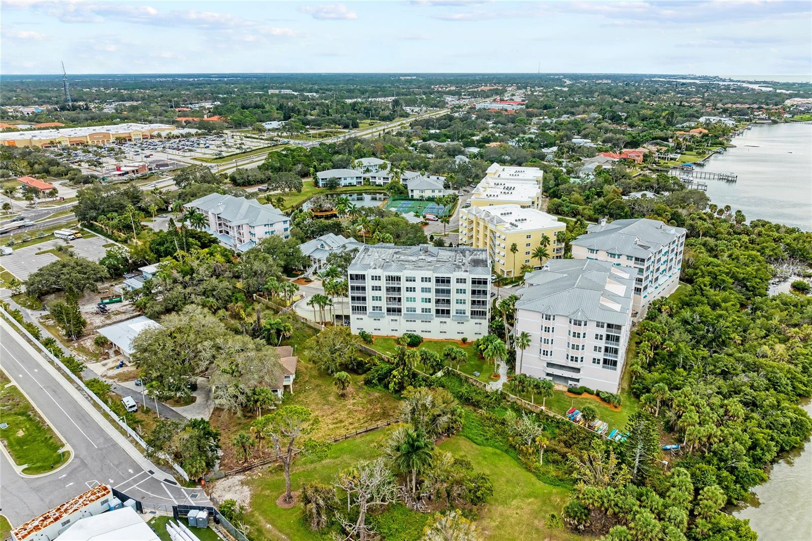 BAYPOINTE VISTA 2 - Residential