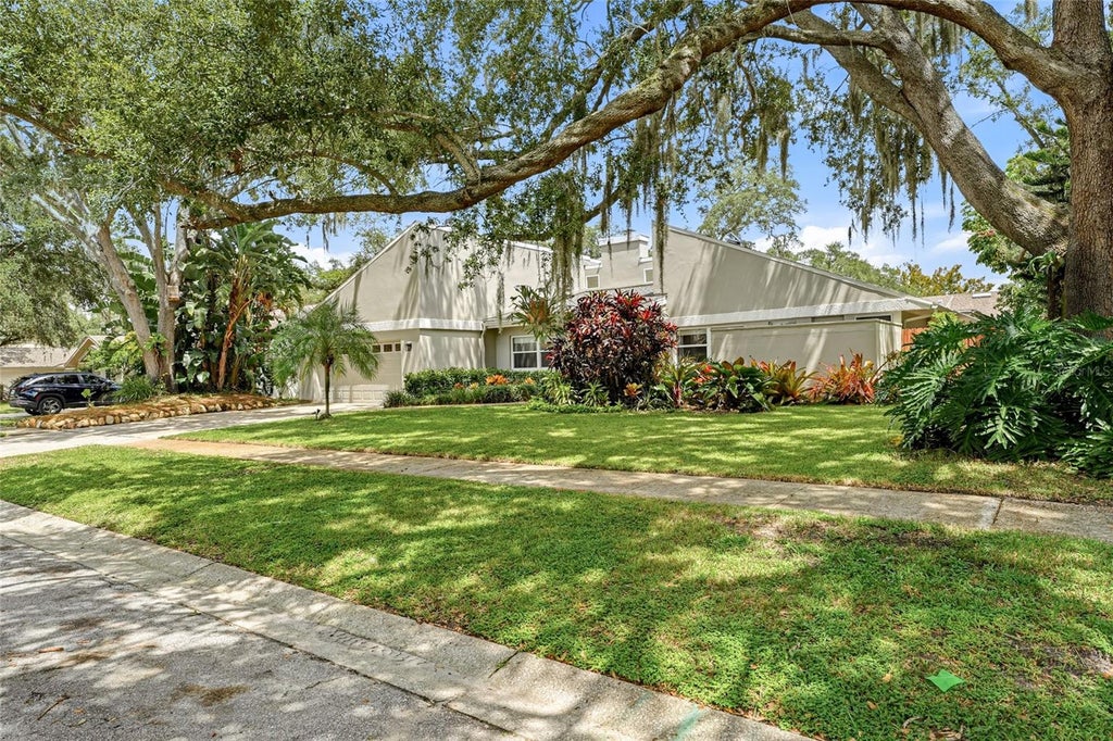 Photo of 2555 Sweetgum Way W, Clearwater, FL 33761 (MLS # TB8540298)