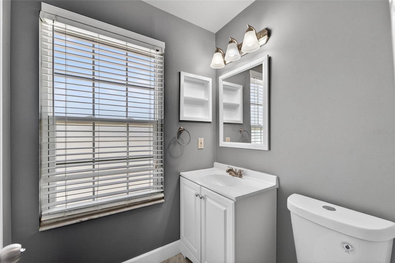 FOUR WINDS ESTATES UNIT SIX - Residential