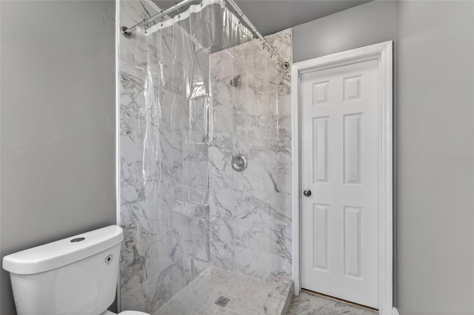 FOUR WINDS ESTATES UNIT SIX - Residential