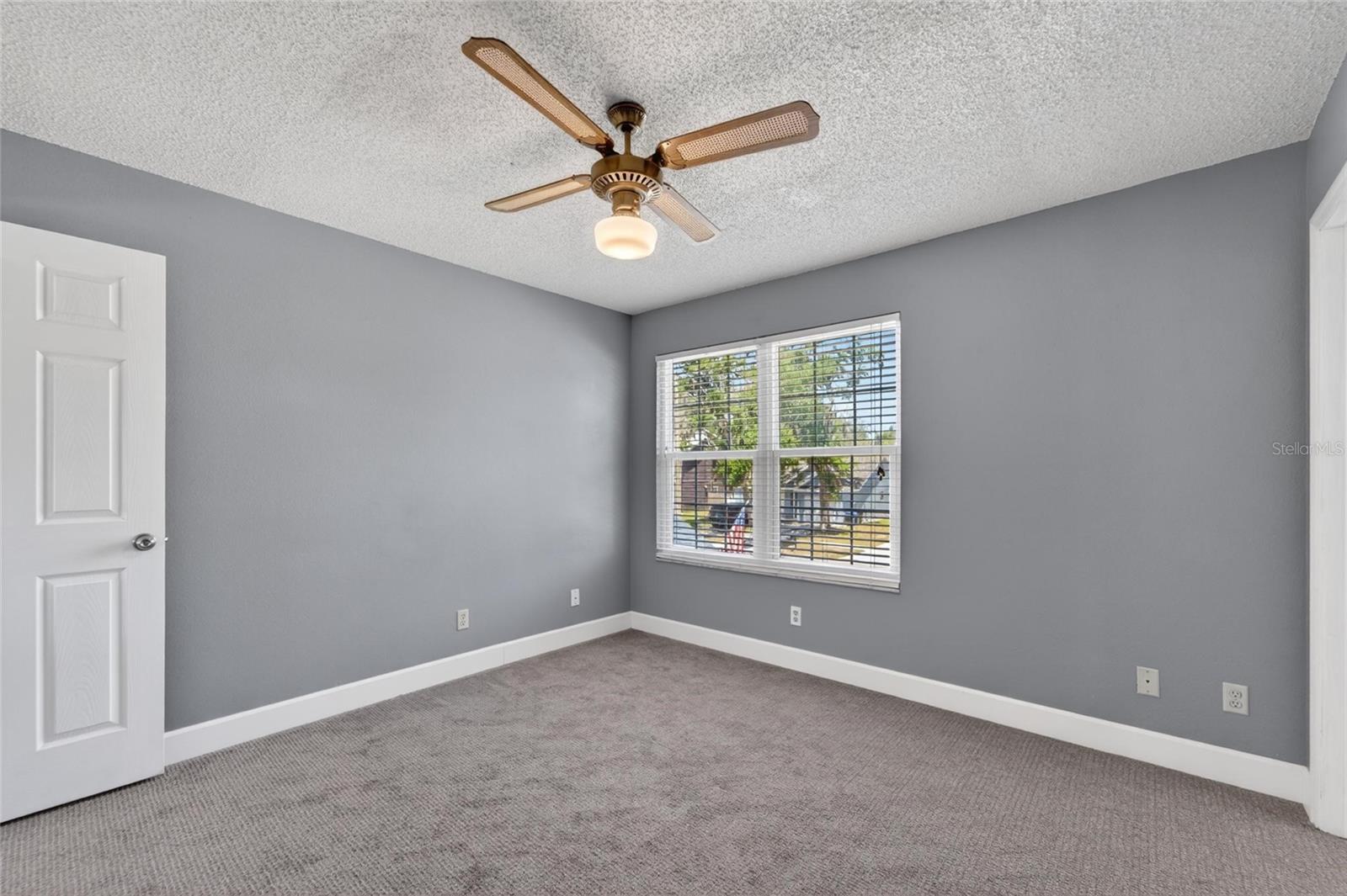 FOUR WINDS ESTATES UNIT SIX - Residential