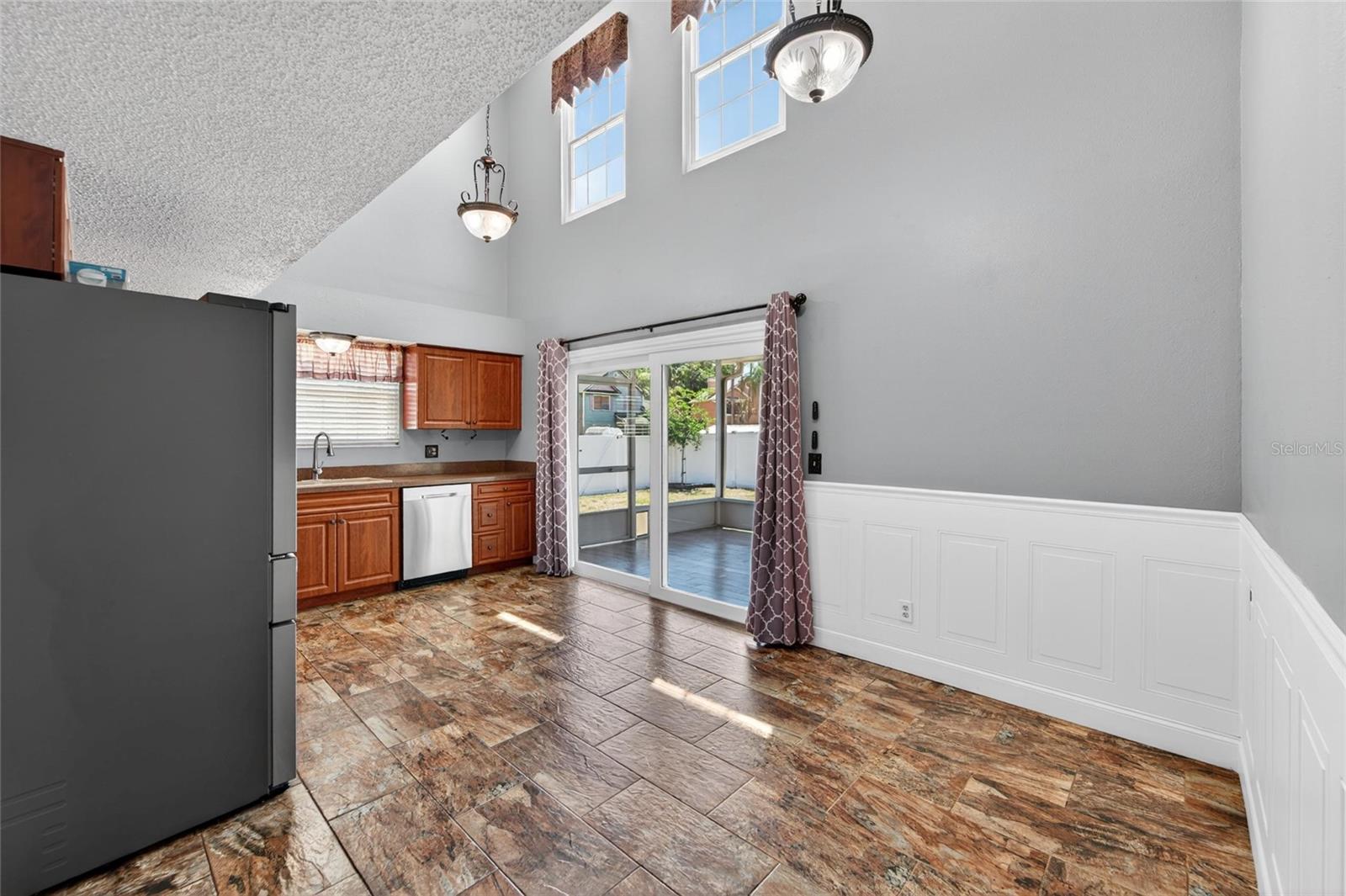 FOUR WINDS ESTATES UNIT SIX - Residential