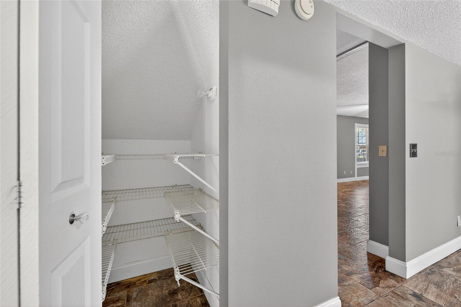 FOUR WINDS ESTATES UNIT SIX - Residential