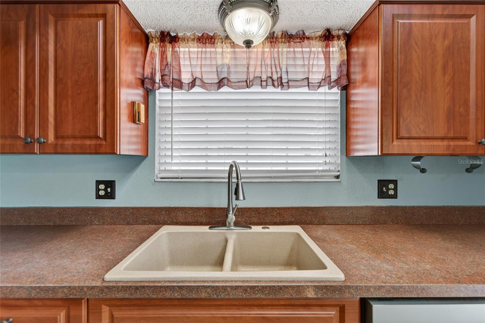 FOUR WINDS ESTATES UNIT SIX - Residential