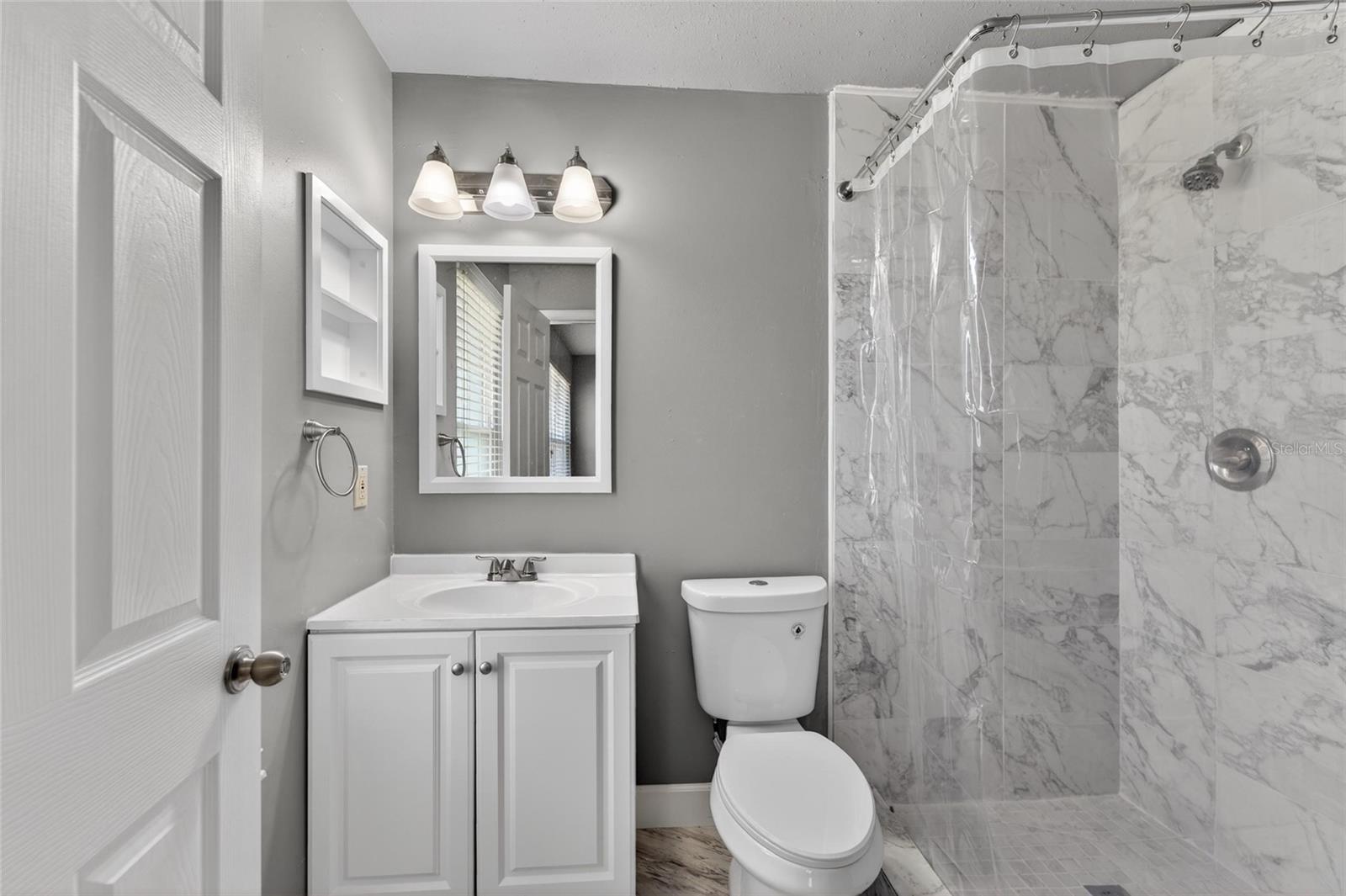 FOUR WINDS ESTATES UNIT SIX - Residential