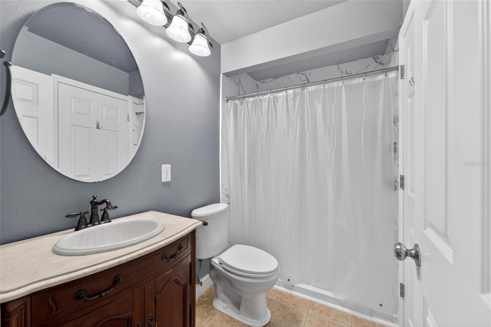 FOUR WINDS ESTATES UNIT SIX - Residential