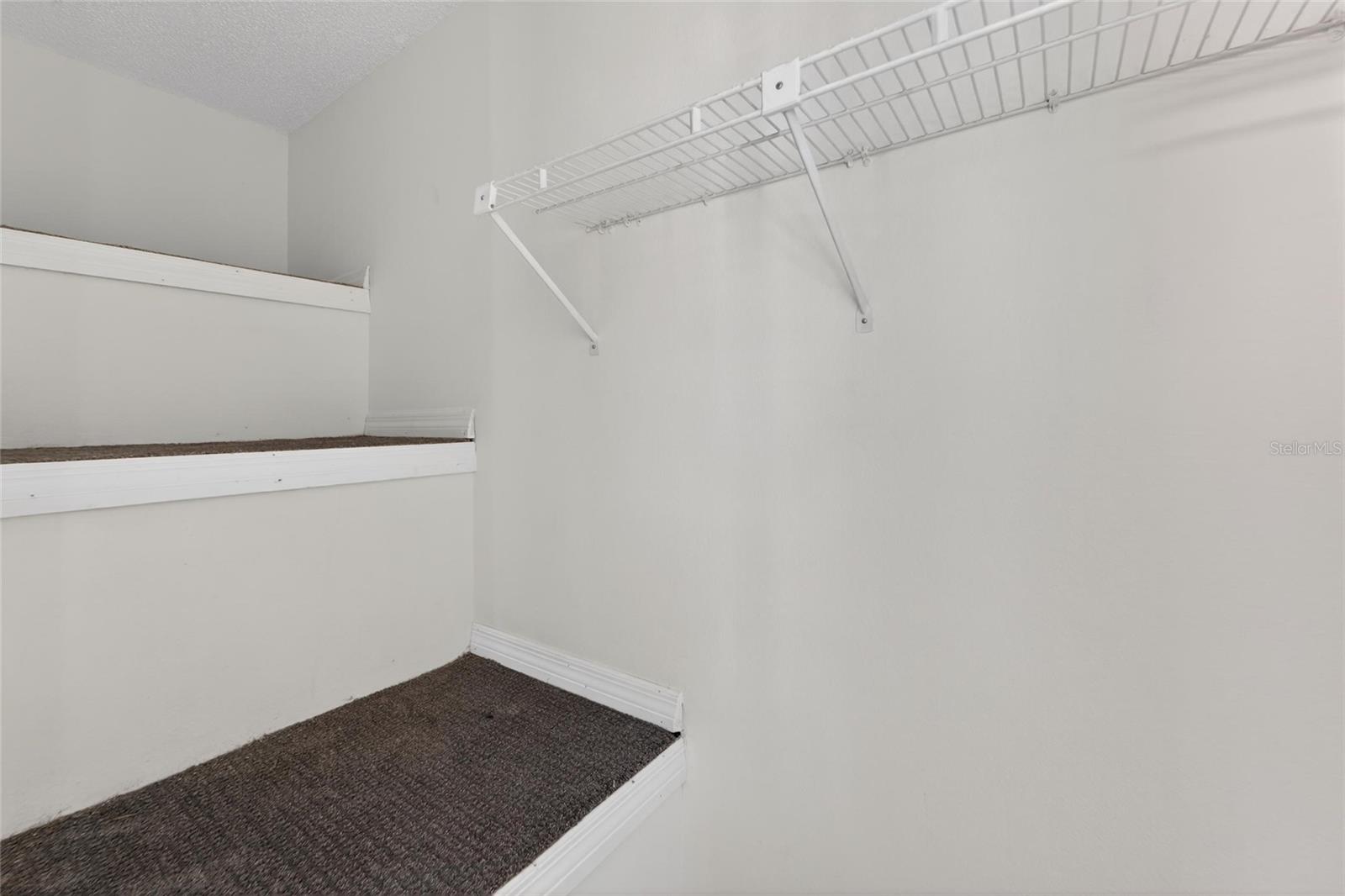 FOUR WINDS ESTATES UNIT SIX - Residential