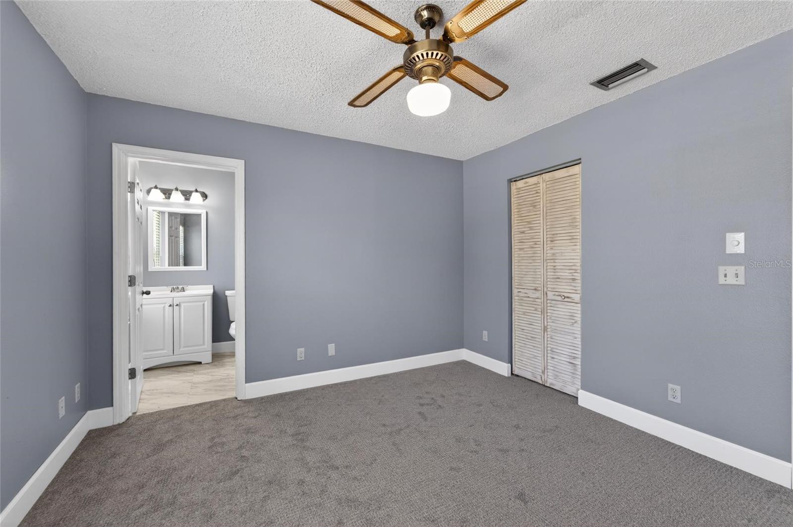 FOUR WINDS ESTATES UNIT SIX - Residential