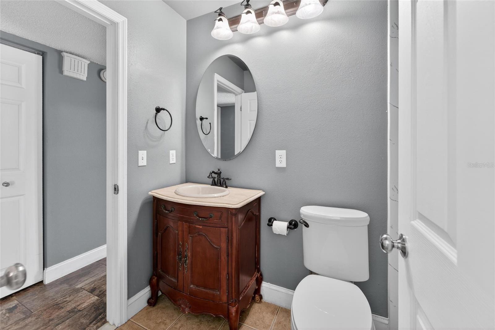 FOUR WINDS ESTATES UNIT SIX - Residential