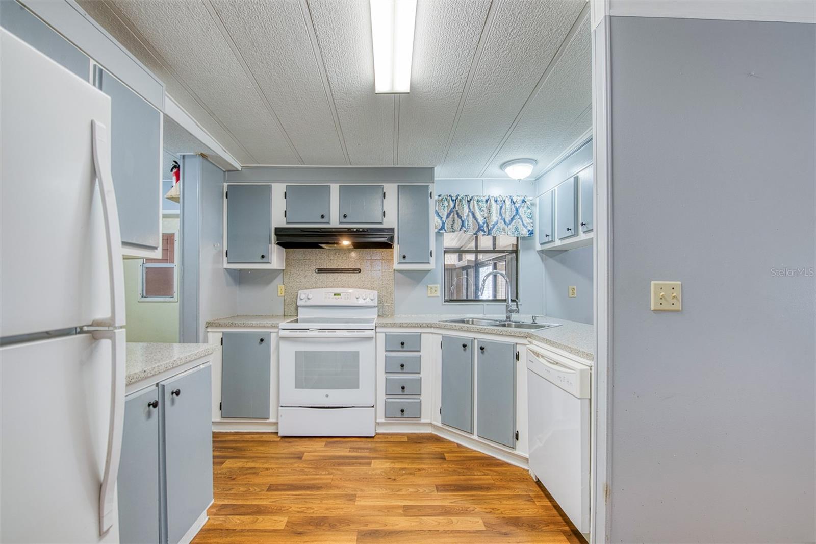 GULL-AIRE VILLAGE - Residential