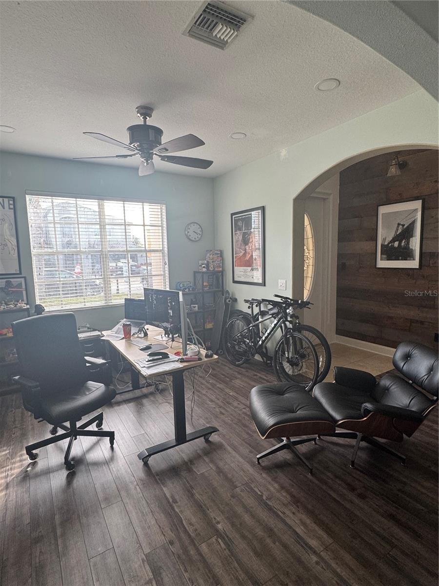 THOUSAND OAKS EAST PH 04 - Residential