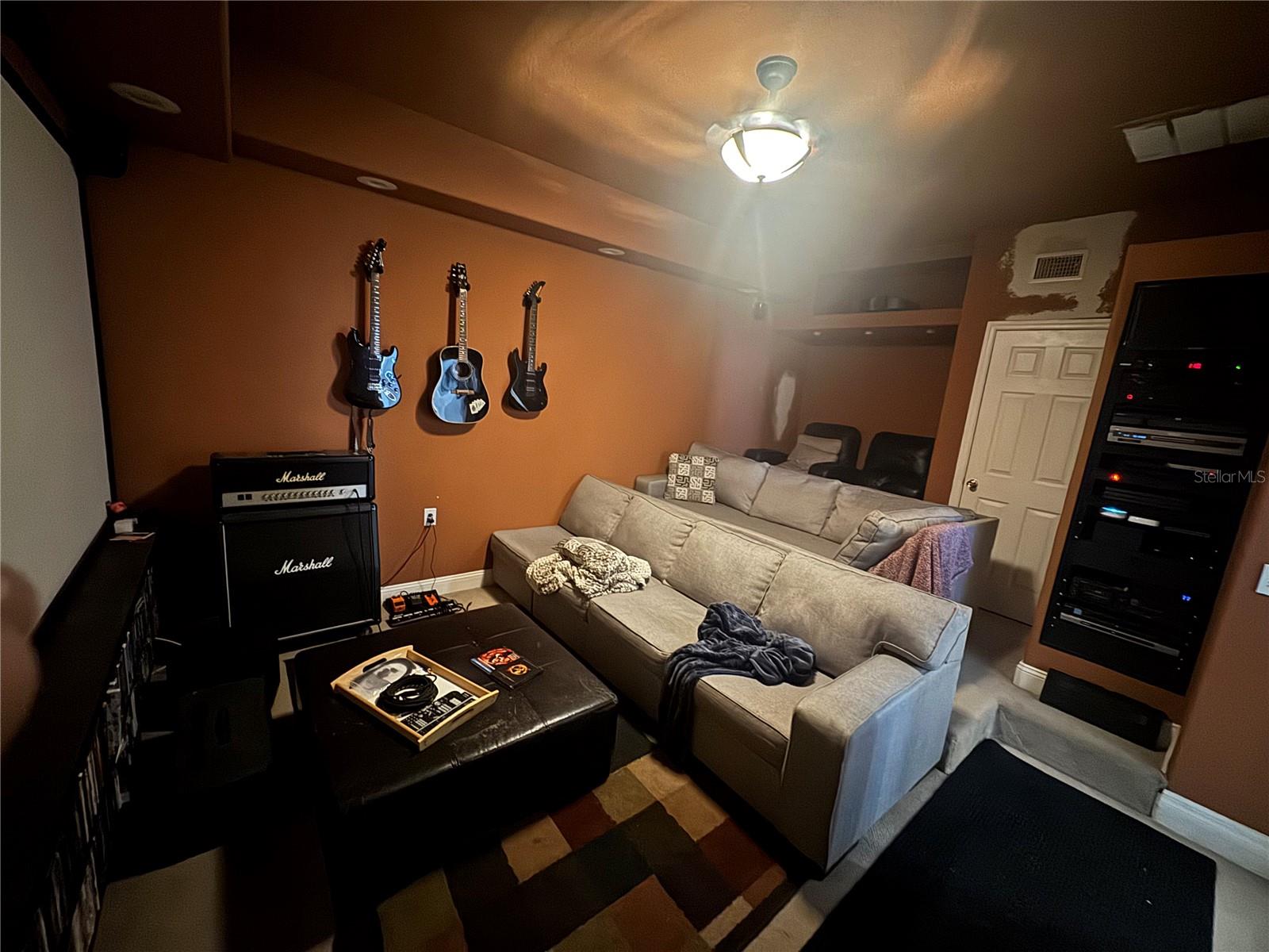 THOUSAND OAKS EAST PH 04 - Residential