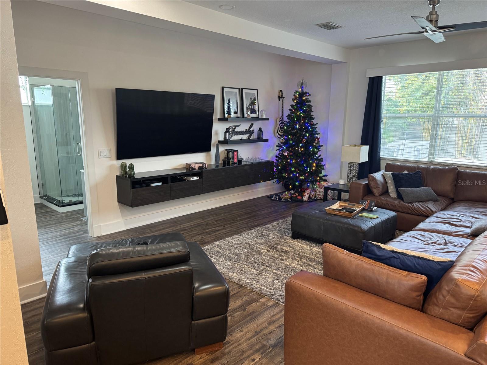 THOUSAND OAKS EAST PH 04 - Residential