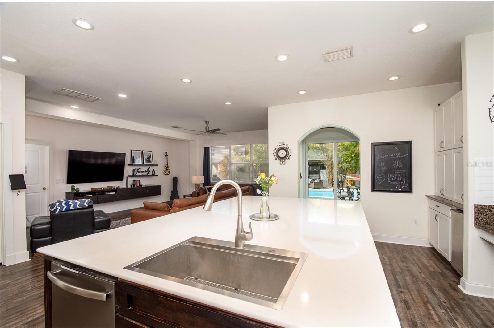 THOUSAND OAKS EAST PH 04 - Residential