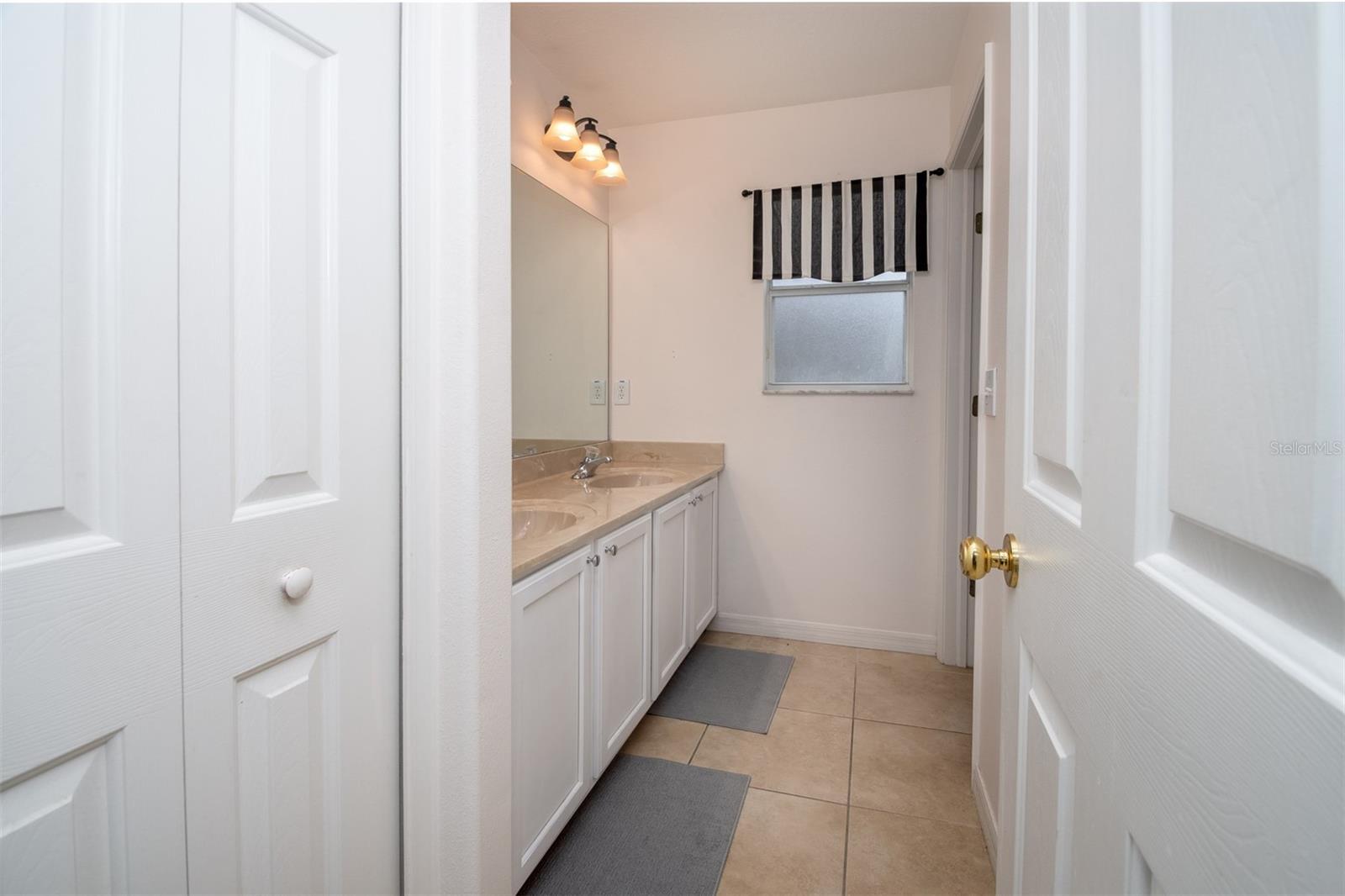 THOUSAND OAKS EAST PH 04 - Residential