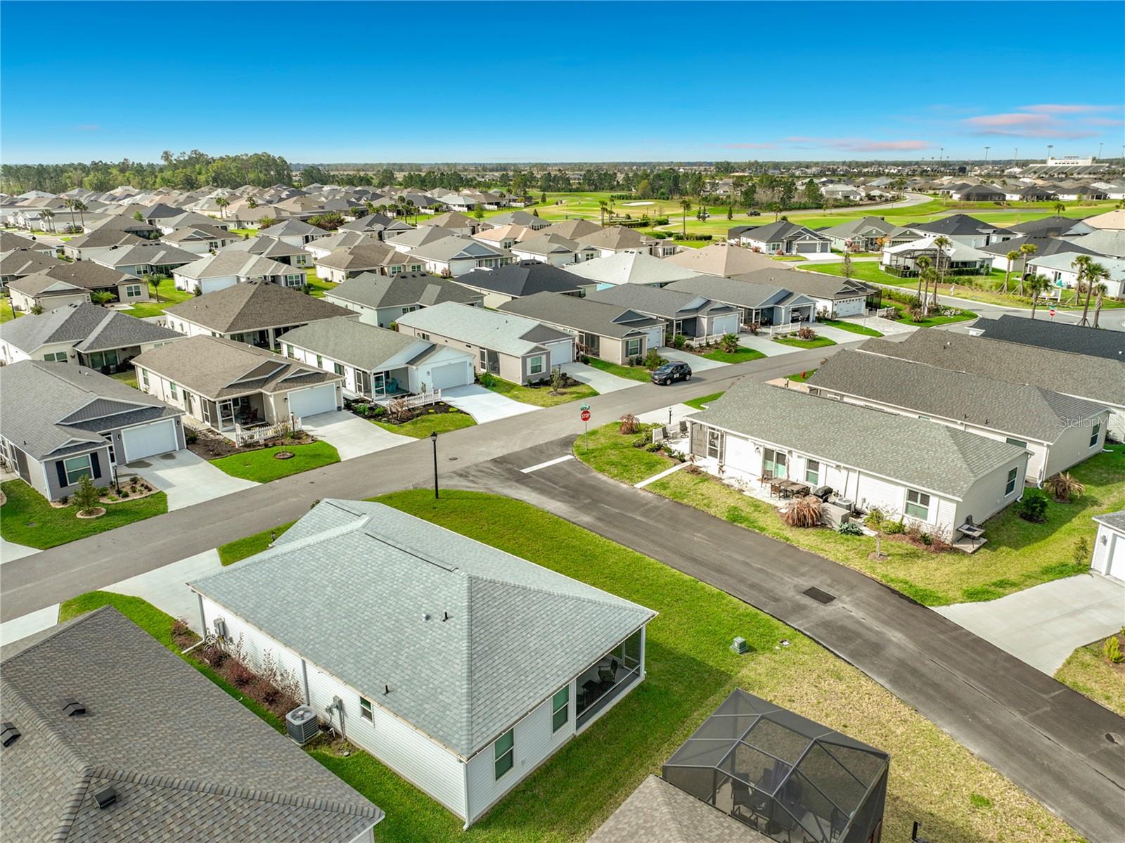 VILLAGES/SOUTHERN OAKS UN 216 - Residential