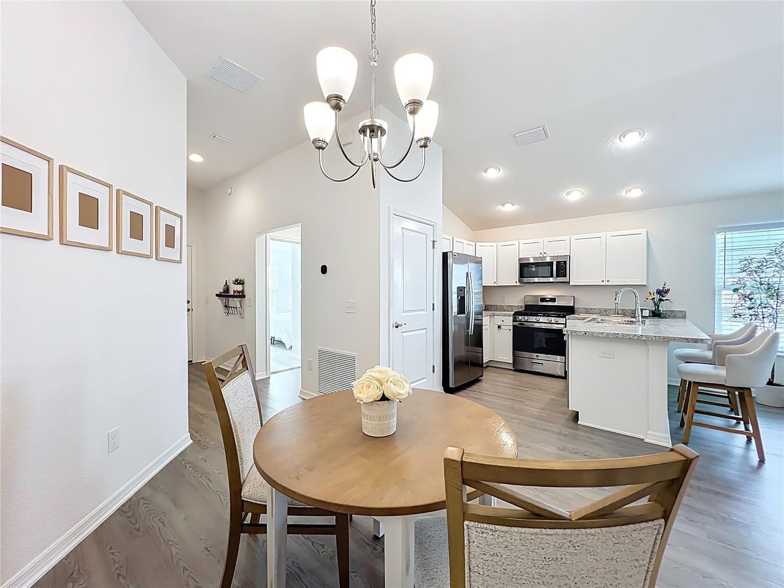 VILLAGES/SOUTHERN OAKS UN 216 - Residential