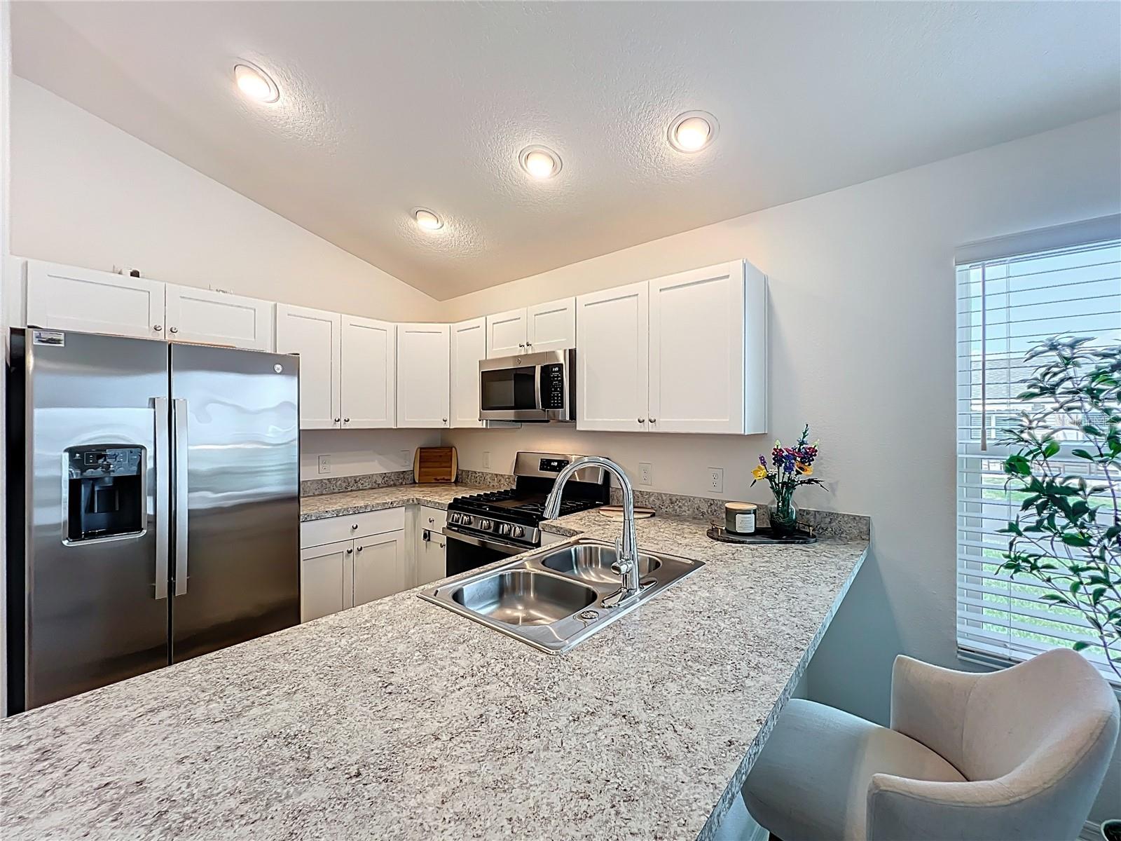 VILLAGES/SOUTHERN OAKS UN 216 - Residential