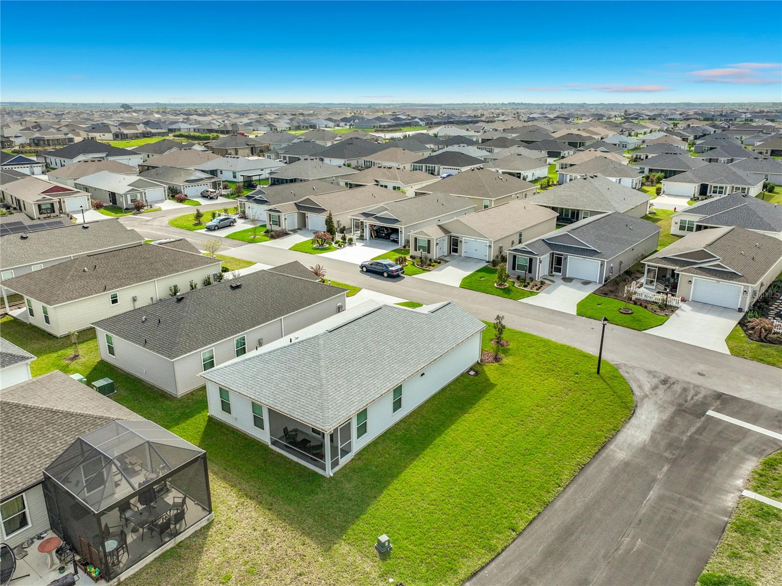 VILLAGES/SOUTHERN OAKS UN 216 - Residential