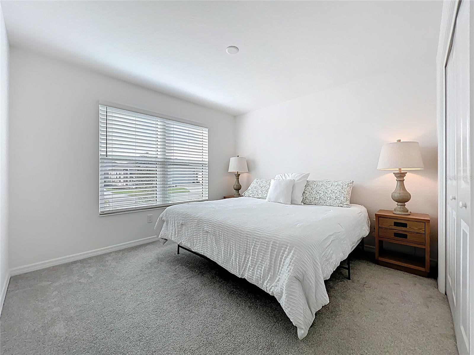 VILLAGES/SOUTHERN OAKS UN 216 - Residential