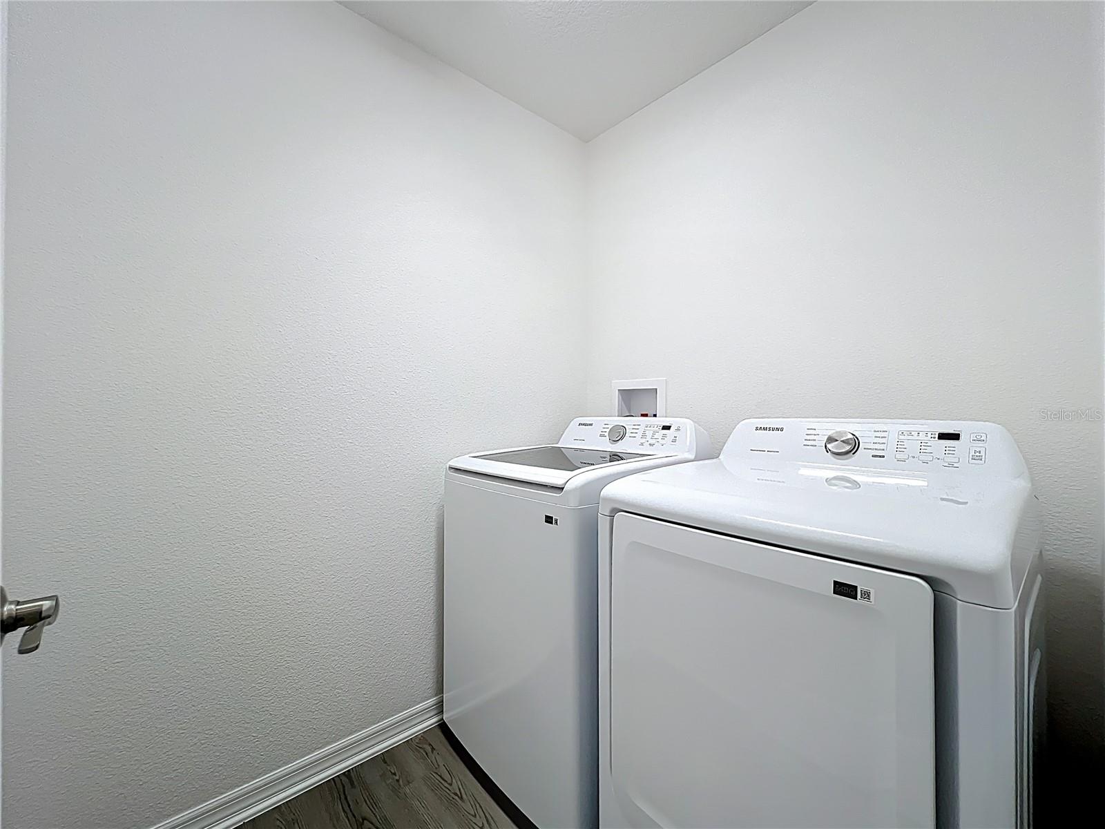 VILLAGES/SOUTHERN OAKS UN 216 - Residential