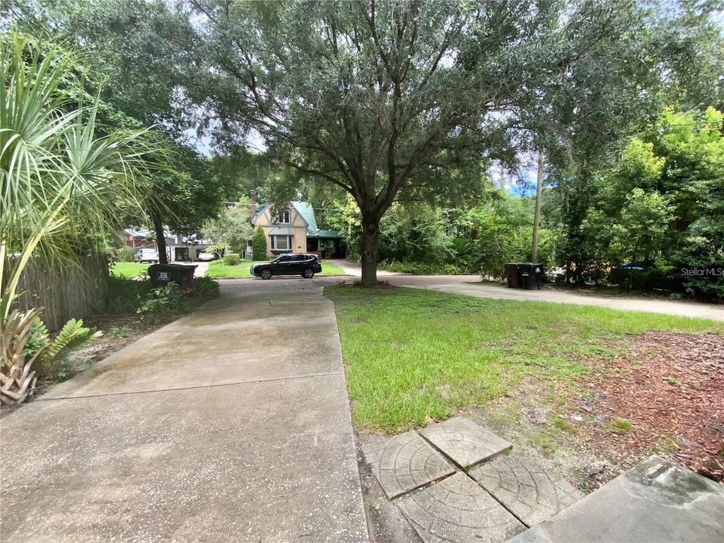 Photo of 1022 Delaney Park Drive #1020, Orlando, FL 32806 (MLS # O6412603)