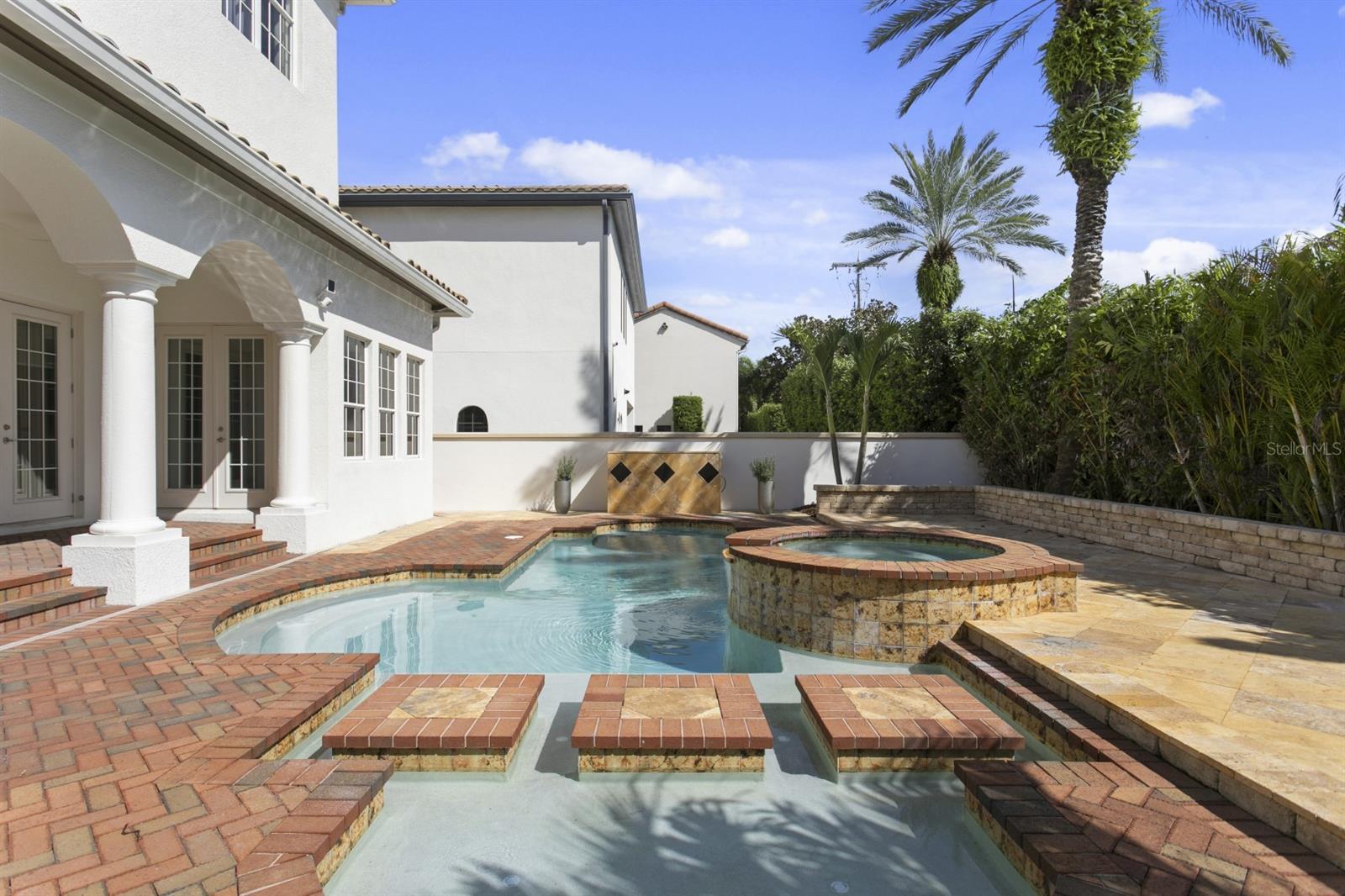 6123 YEATS MANOR DRIVE