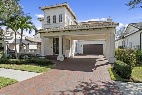 Photo of 6123 Yeats Manor Drive, Tampa, FL 33616 (MLS # TB8560235)
