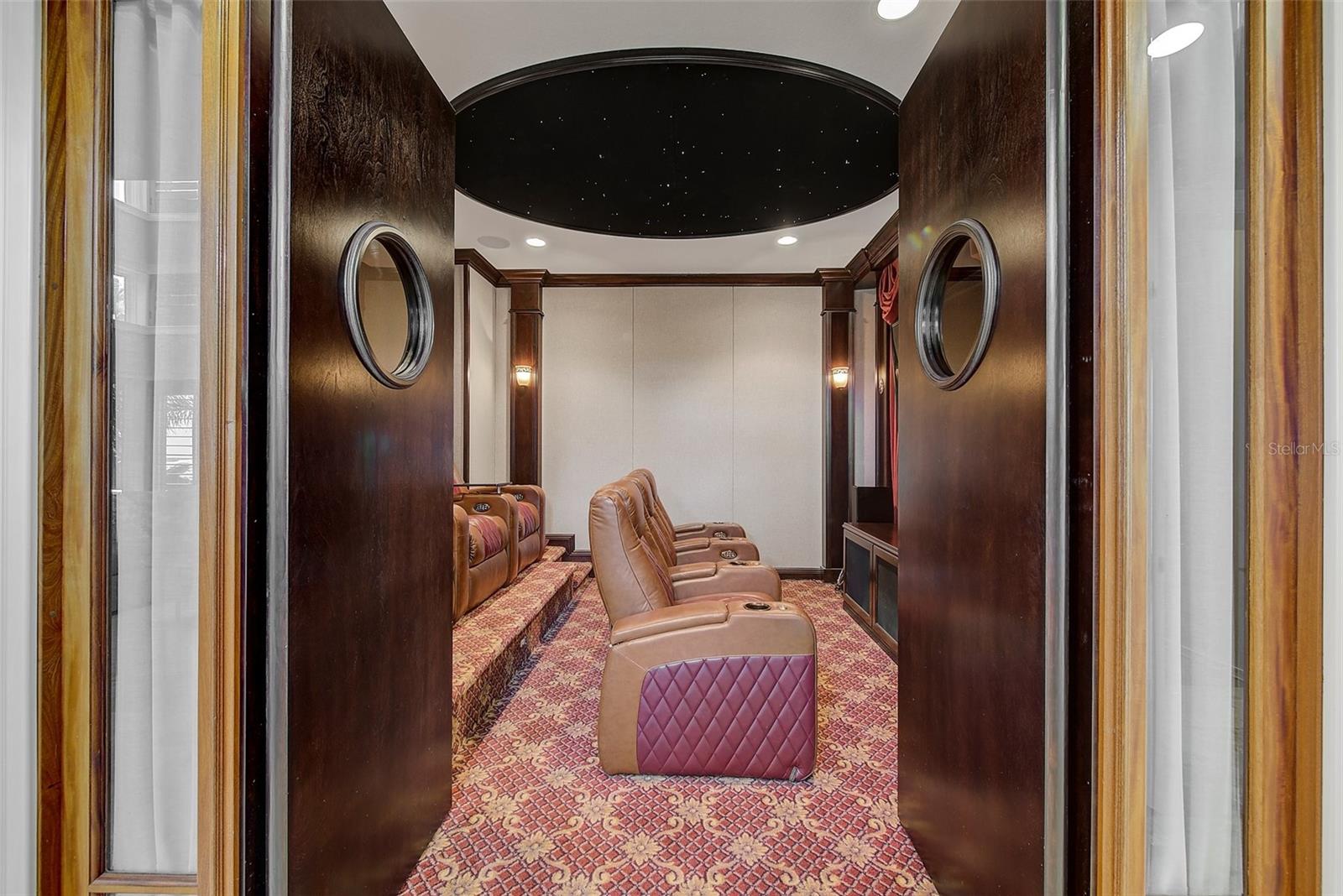 LONE PALM BEACH 1ST ADD - Residential