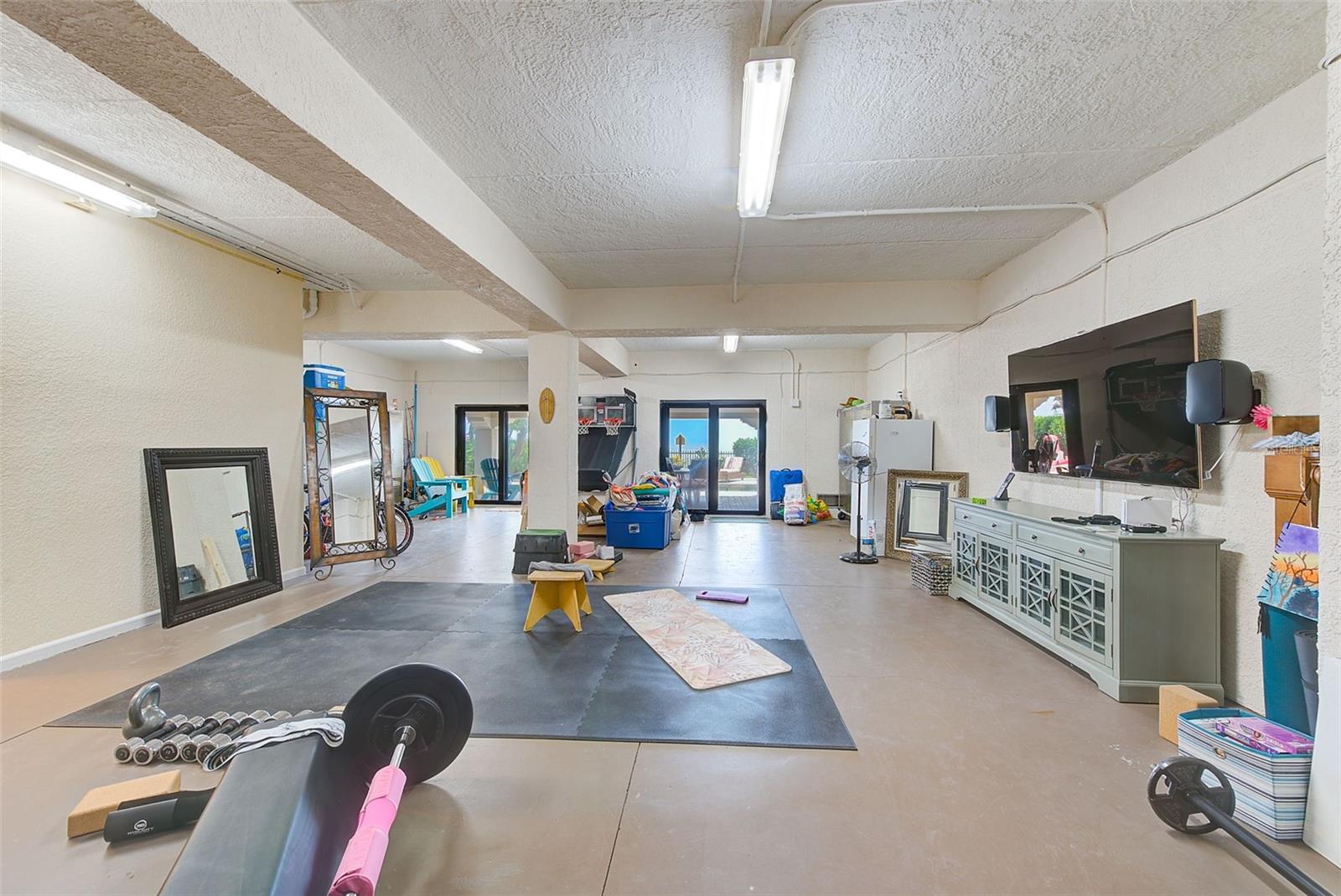 LONE PALM BEACH 1ST ADD - Residential