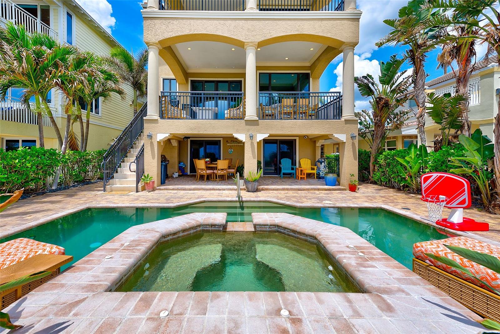 LONE PALM BEACH 1ST ADD - Residential