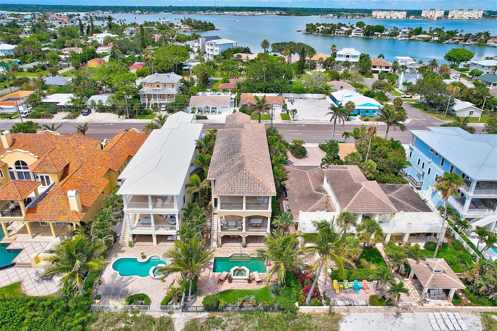 LONE PALM BEACH 1ST ADD - Residential