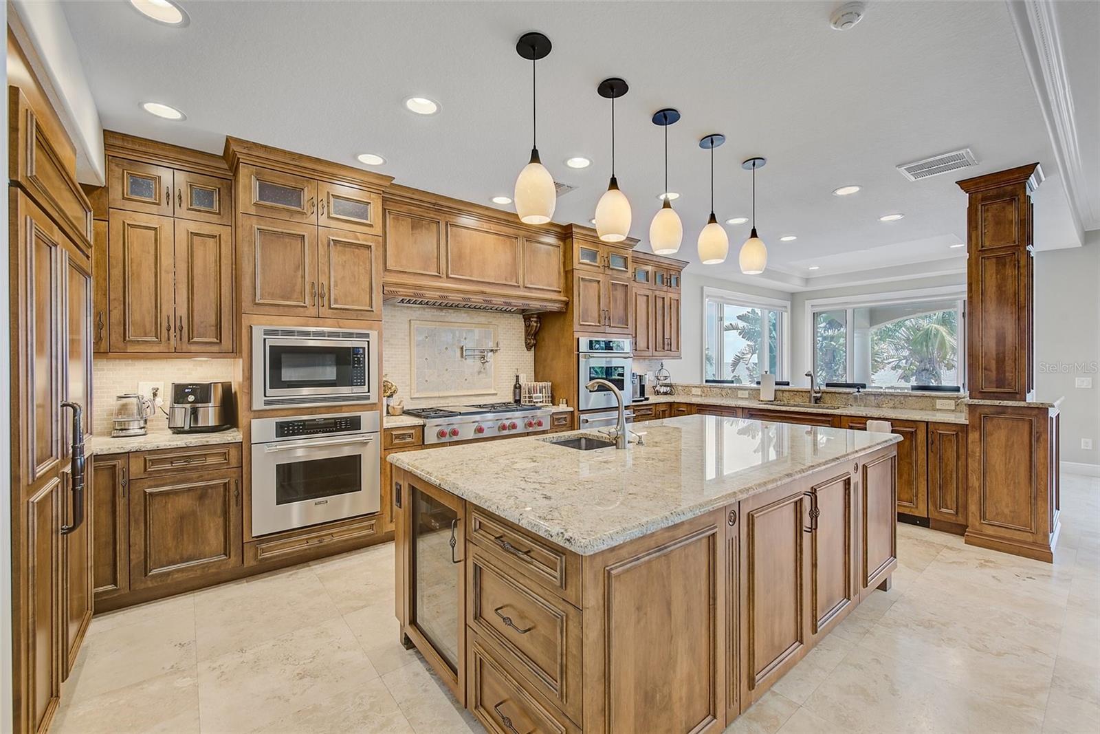 LONE PALM BEACH 1ST ADD - Residential