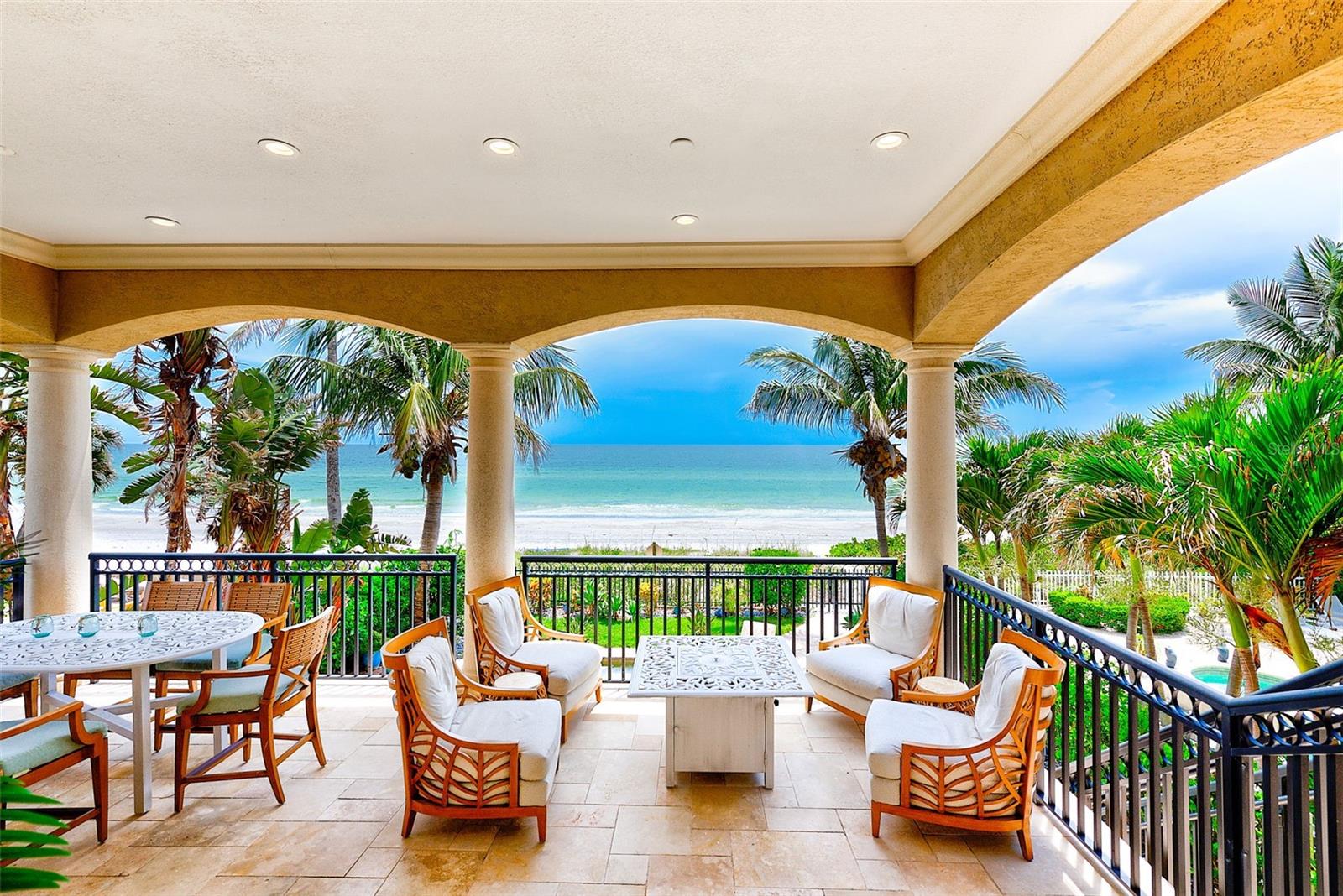 LONE PALM BEACH 1ST ADD - Residential