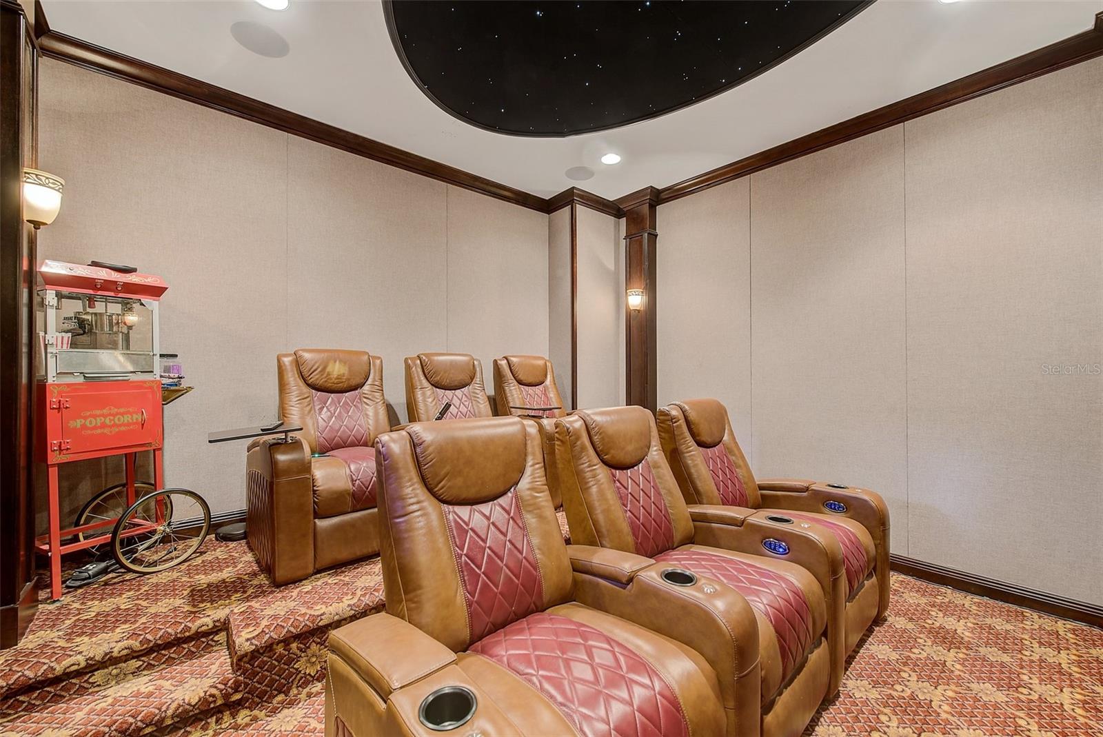 LONE PALM BEACH 1ST ADD - Residential