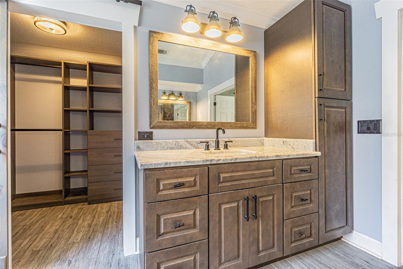 WINDCREST COMMONS - Residential