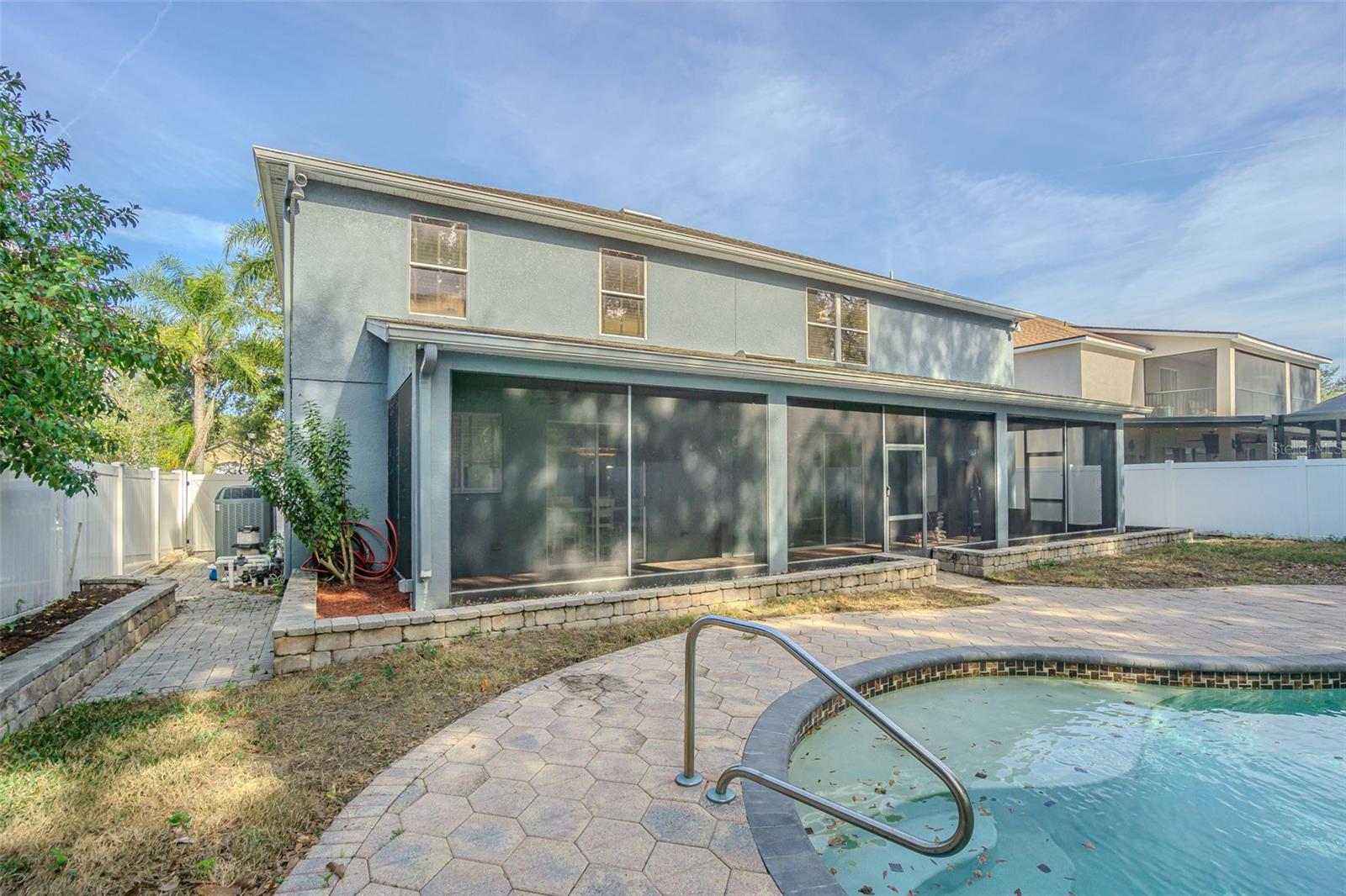 WINDCREST COMMONS - Residential