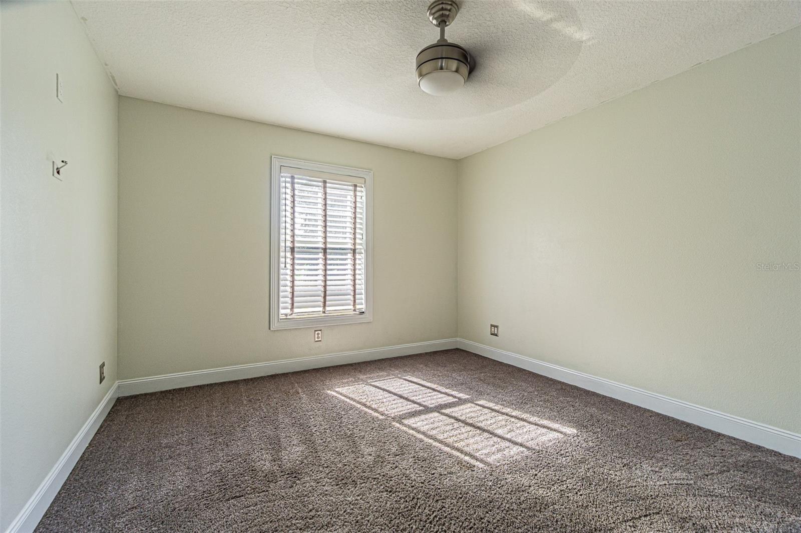 WINDCREST COMMONS - Residential