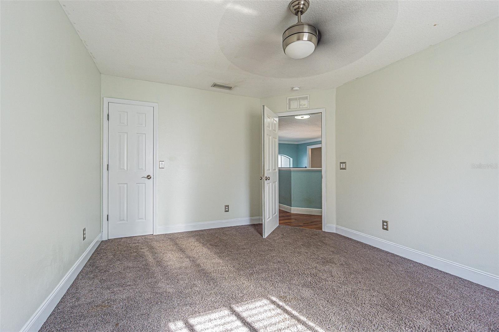 WINDCREST COMMONS - Residential